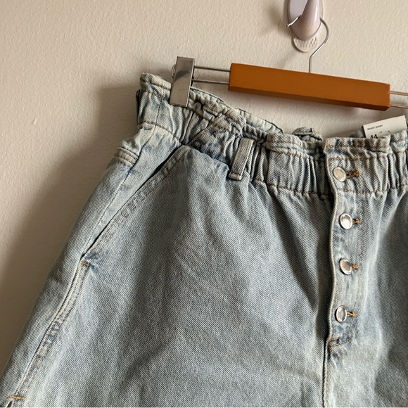 Zara NWT The Baggy High Rise Rigid Denim Short - Picture 2 of 8